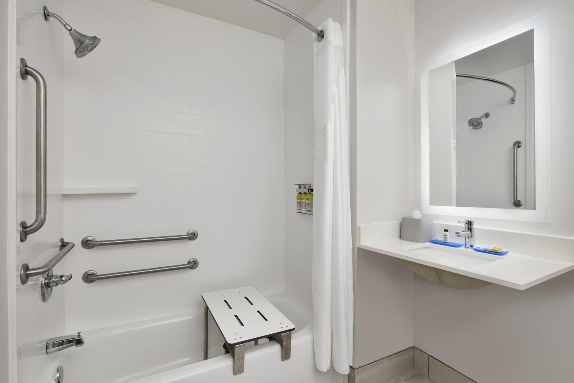 Holiday Inn Express Hotel & Suites Pensacola-West Navy Base By Ihg Beach Haven Exterior foto